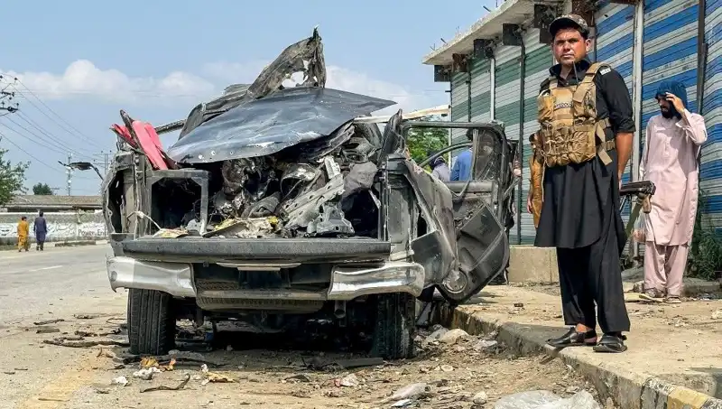 Pakistan’da Kanlı Patlama: Hükümet Yetkililerine Yönelik Saldırı