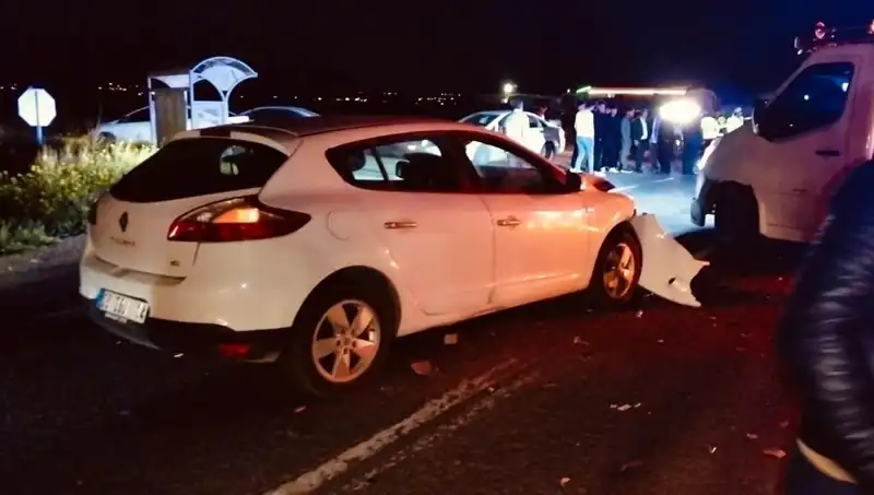 Kafa Kafaya Çarpışma: 1 Ölü, 7 Yaralıyla Korkunç Kaza Detayları