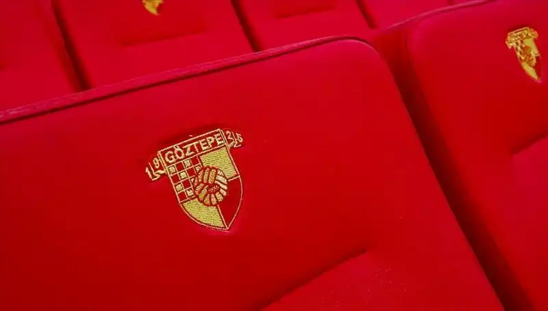 Göztepe, Transferde Genç Yıldız Junior Olaitan ile El Sıkıştı