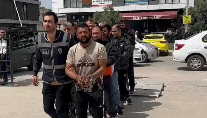 Edirne'de Eş Zamanlı Operasyonda Yedi Firari Uyuşturucu Tüccarı Yakalandı