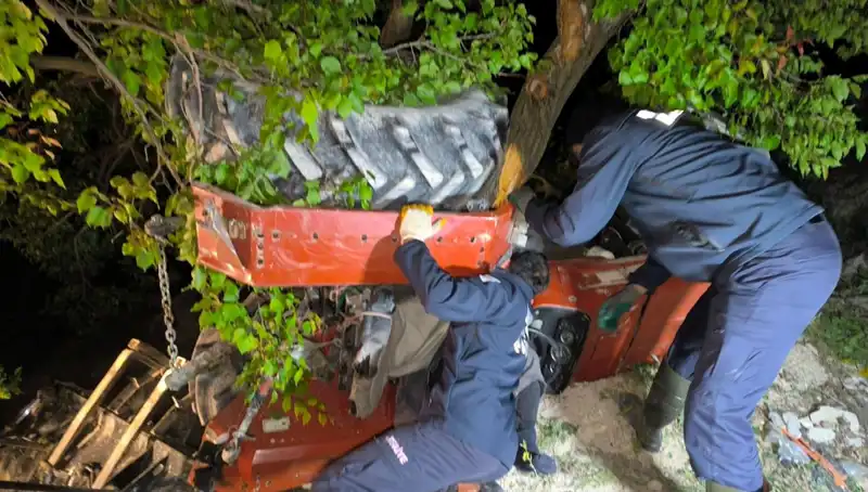 : Kontrolden Çıkan Traktör Devrildi: Tarım İşçisinin Hayatını Kaybetmesine Neden Oldu