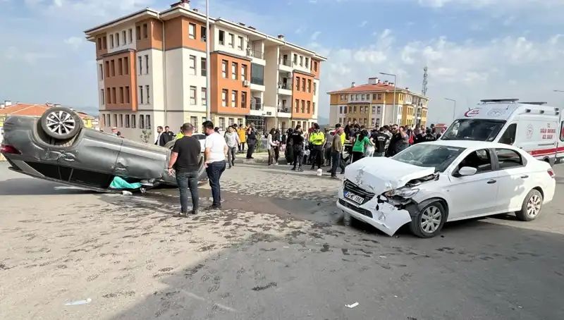 Nurdağı'nda Üzücü Kaza: 9 Yaralı, Aralarında 6 Çocuk da Bulunuyor