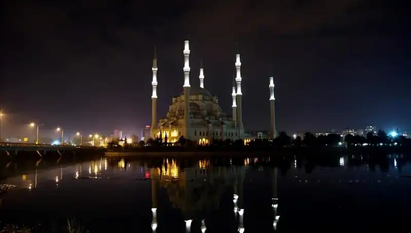 Adana’da 2025 Ramazan İftar Vakti: Oruç Açma Zamanı Açıklandı!