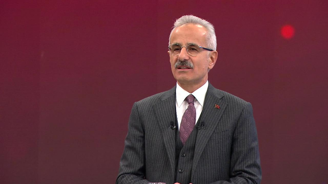 Bakan Uraloğlu: Sosyal Medyaya Düzenleme Planı 2021'de Hayata Geçiyor
