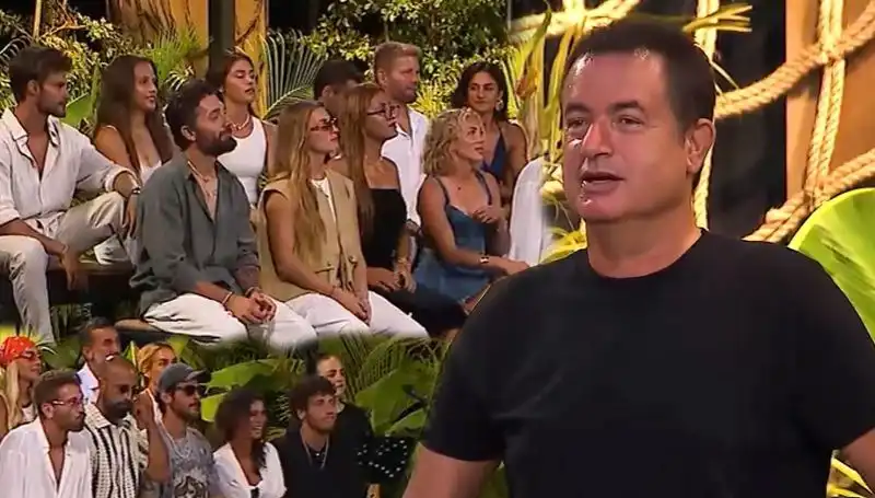 Survivor'da Birleşme Partisi Coşkusu: Şarkı Yarışması Ödülleri Sahiplerini Buldu!