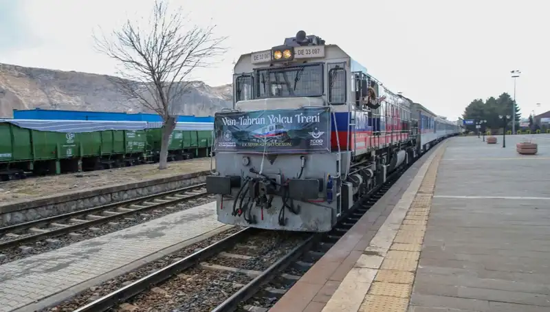 Van-Tahran Tren Seferleri Başladı: Yeni Bir Dönem mi Başlıyor?