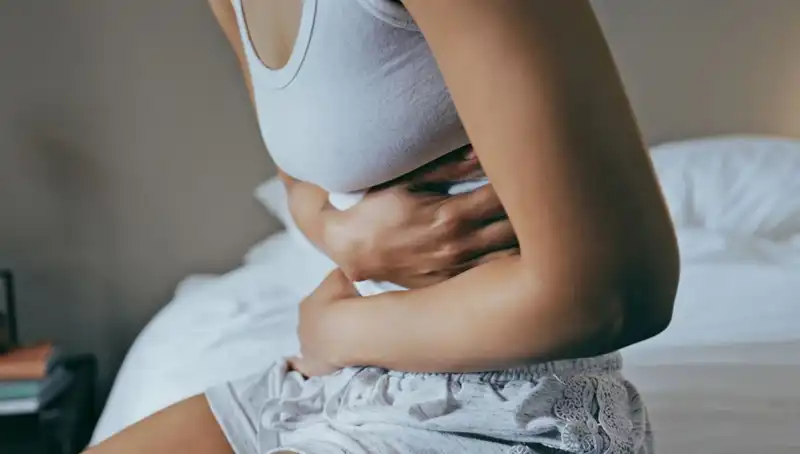 22 Yaşında Bağırsak Kanseri Teşhisi: Göz Ardı Edilen Belirtinin Anlamı