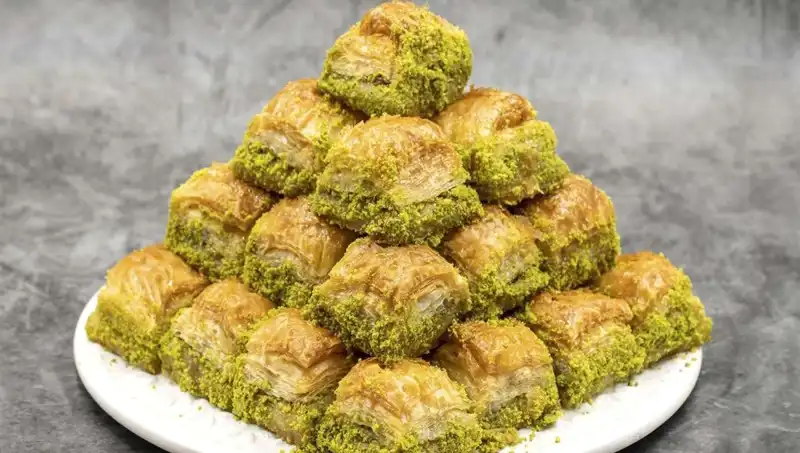 Baklavadan Çıkan Bakteri Sağlığımızı Tehdit Ediyor: Uzman Uyarıyor!