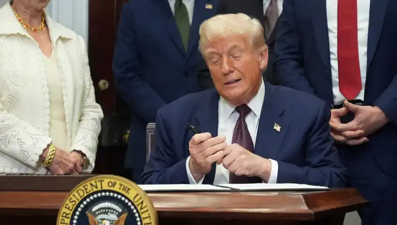 Trump, Beyaz Saray’a 200 Milyon Dolarlık Lüks Yenilemeler Yapacak