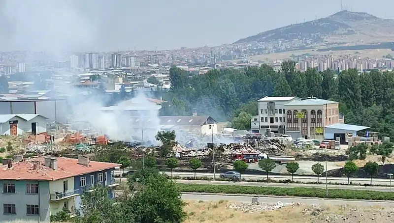 Otluk Alandaki Yangın, Depo Yangınına Sebep Oldu: Kayıplar Büyüyor