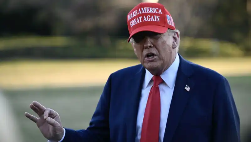 Trump’tan Çarpıcı Açıklama: Ukrayna Krizi ve Savaşın Eşiğindeki Amerika