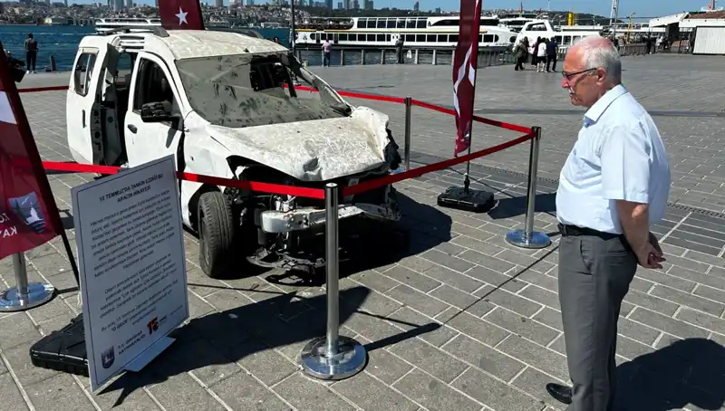 15 Temmuz'un İzleri: Tankların Ezdiği Otomobiller Özel Sergiyle Gün Yüzüne Çıkıyor