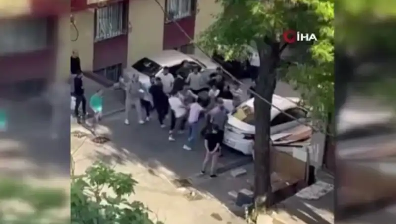 Madde Bağımlılığına Meydan Okuyan Toplum: Dayak mı, Yoksa Farkındalık mı?