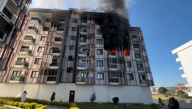 Çanakkale'de Korku Dolu Anlar: Yangınla Uyanan Şehir!