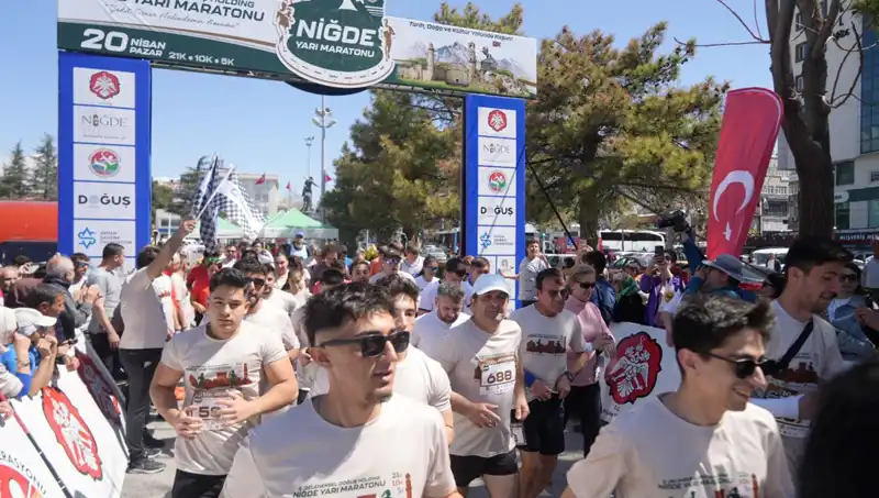 Doğuş Holding Niğde Yarı Maratonu: Coşku Dolu Anlar ve Rekor Katılım!