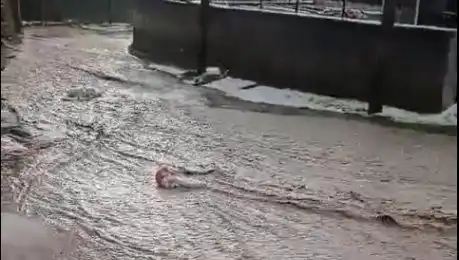 Sivas’ta Sağanak ve Dolu Felaketi: Şehir Sular Altında Kaldı!