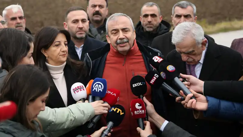 PKK'ya İmralı'dan Gelen Çarpıcı Çağrı: Sırrı Süreyya Önder Açıklıyor