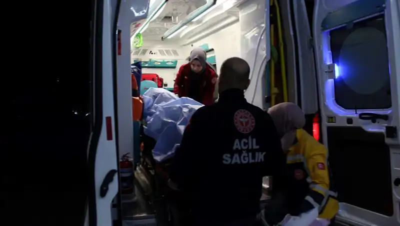 Küfürleşme Kavgasında Kan Aktı: Olay Yerinden İlk Detaylar