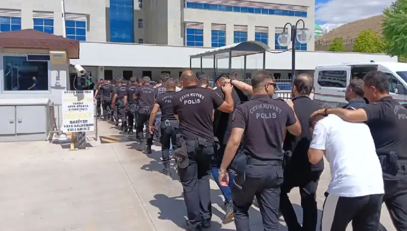 Ankara'da Tehditkar Haraç Çetesi Çökertildi: Avukatlar da Aile Bağlantısı Kurmuş