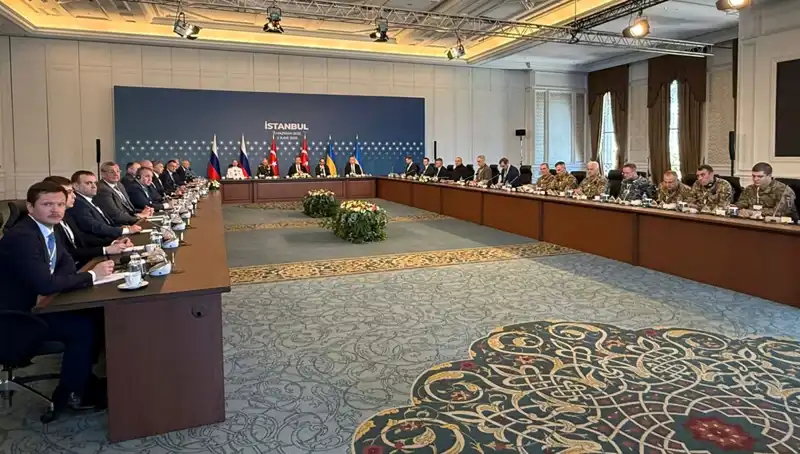 İstanbul'da Barış Zirvesi: Putin ve Trump Arasındaki Taktiksel Oyun Nedir?