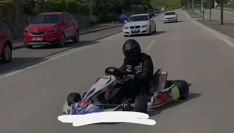 Tehlikeli Drift: Go-Kart Sürücüsünden Şaşırtan Performans!