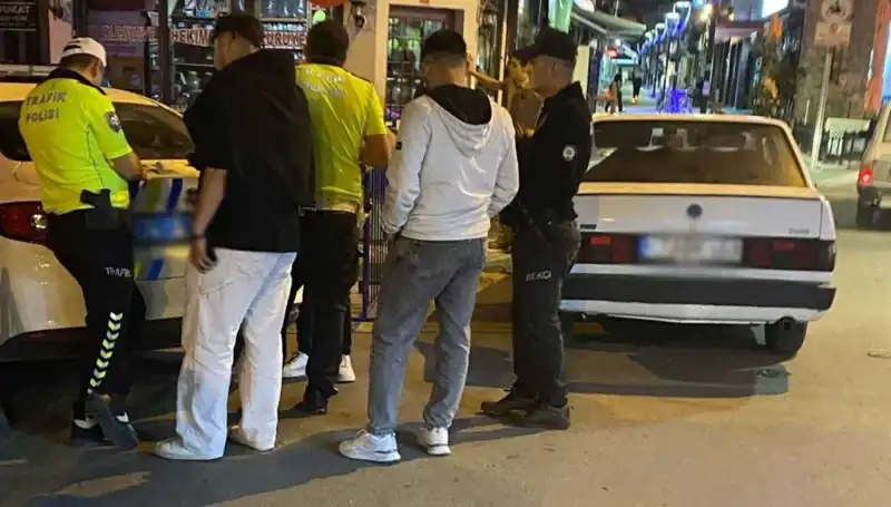 Yüksek Sesle Müzik Dinlemek, Ehliyet Kaybına Neden Oldu!