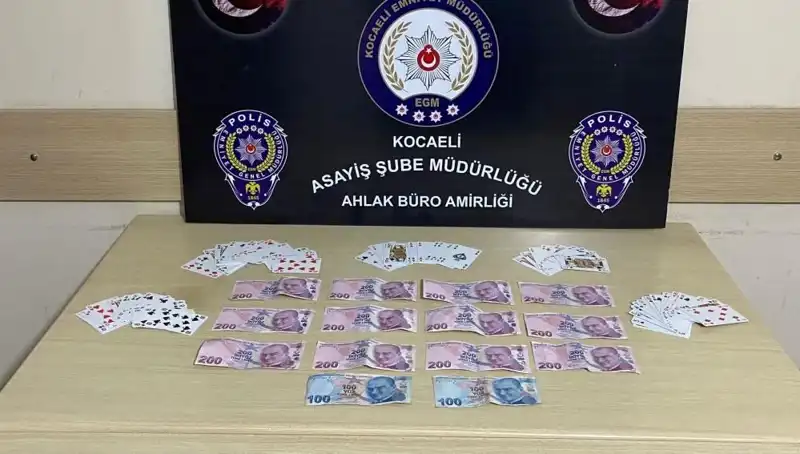 Kocaeli'de Kahvehanelere Yönelik Kumar Baskını: 50 Gözaltı ve Dikkat Çekici Detaylar