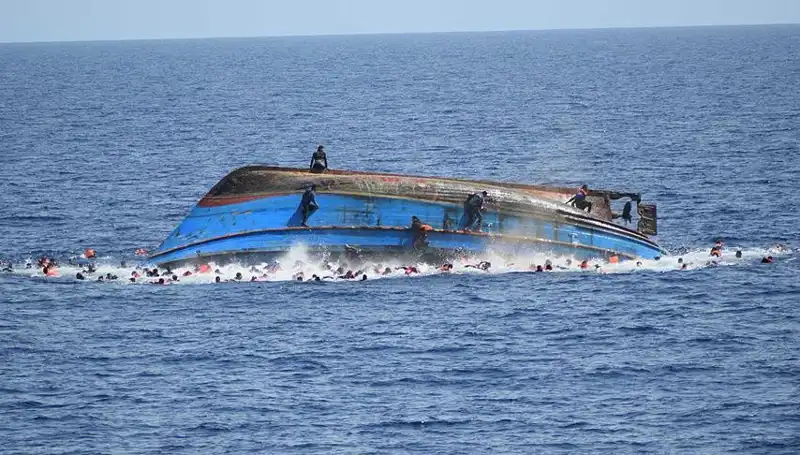 Filipinlerde Alabora Olan Gemi: 4 Kayıp Hayatını Kaybetti, 7 Kişi İçin Kurtarma Çalışmaları Devam Ediyor