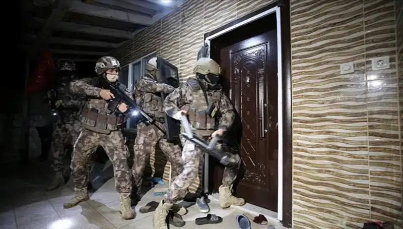 6 Suç Örgütü Çökerken 158 Şüpheli Gözaltında