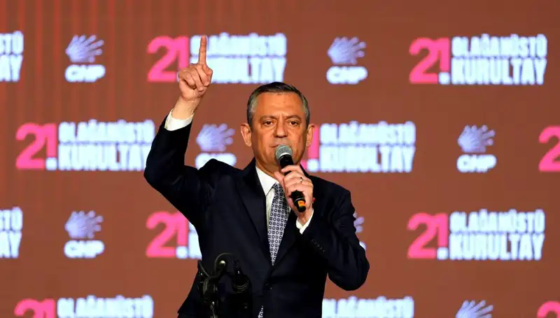 Özgür Özel'in Cunta İfadeleri: Yargıya Taşınıyor, Siyasi Gerilim Tırmanıyor