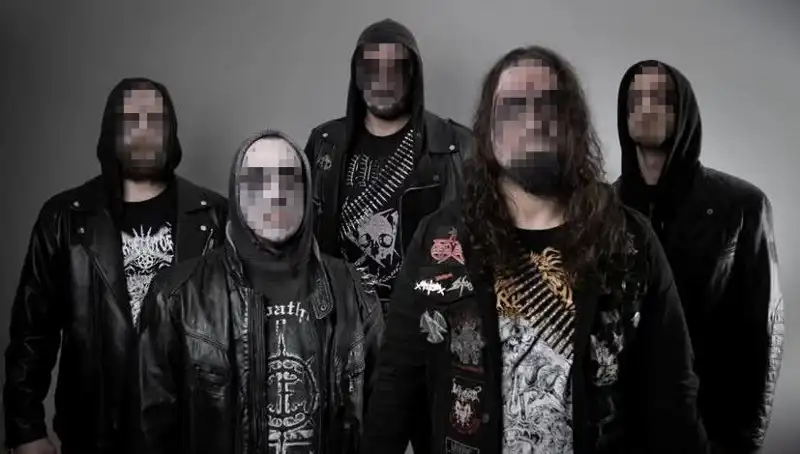 Rock Grubu Üyeleri Dini Değerlere Hakaretten Tutuklandı: Olayın Ayak Sesleri