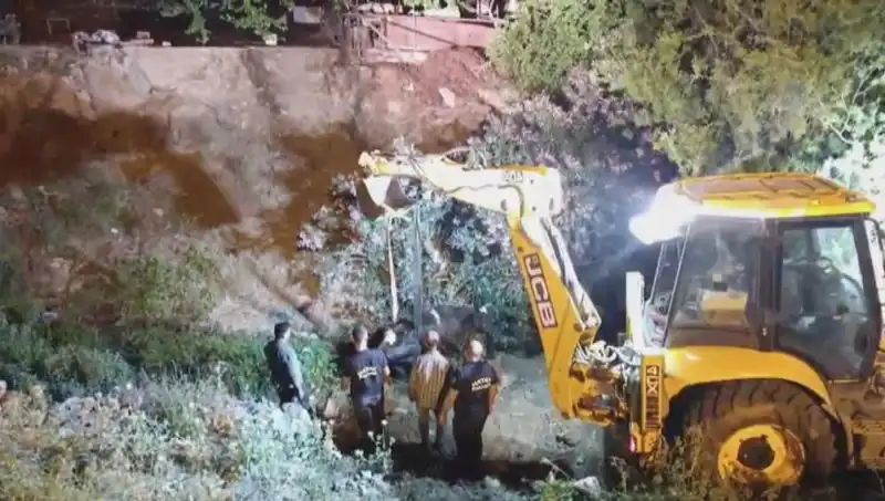 Hatay'da İnek İçin Gerçekleştirilen Kurtarma Operasyonu Tüm Dikkatleri Üzerine Çekti