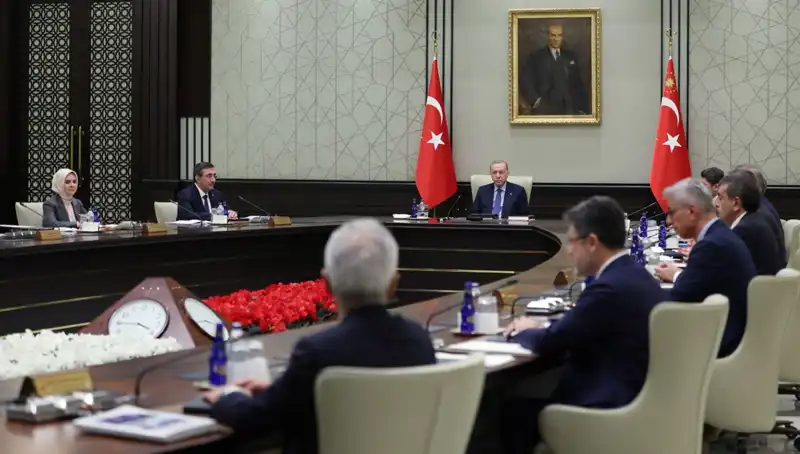 1 Mayıs Emek ve Dayanışma Günü'nde Kabine Üyelerinden Anlamlı Mesajlar