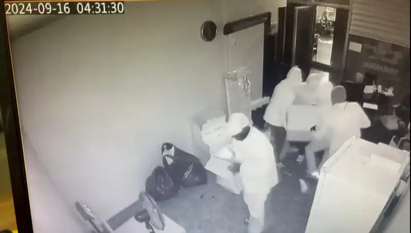 Paranızı Korumanın Yolu: Büyük Kasa Sırtlanması Olayı!