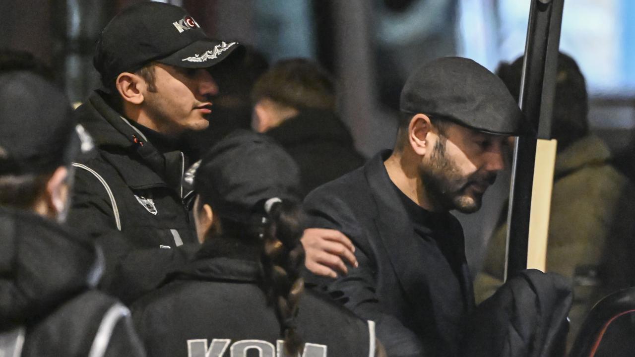 Beşiktaş Belediye Başkanı Akpolat İhale Yolsuzluğunda Tutuklandı