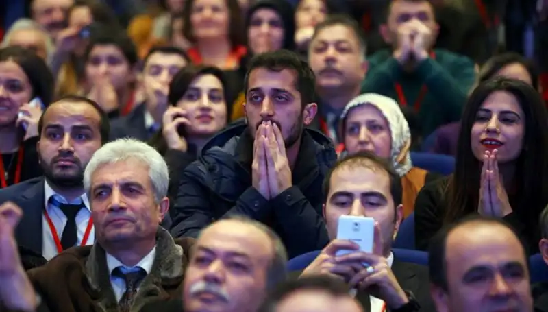 2025 Sözleşmeli Öğretmen Alımı: 15 Bin Atama İçin Sınav Tarihleri Açıklandı