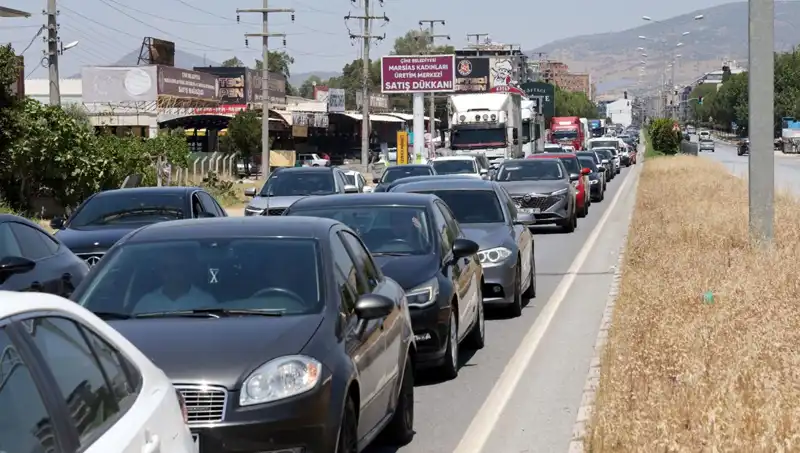 Aydın ile Muğla Arasında 60 Kilometre Uzunluğunda Araç Kuyruğu Oluştu!