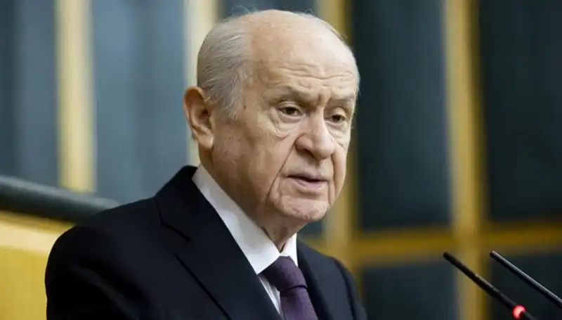 Bahçeli'den Önemli Açıklama: Belediye Başkanları Yargılanmalı mı?