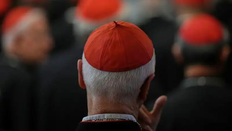 Yeni Papa İçin Konklav Tarihi Açıklandı: Beklentiler Neler?