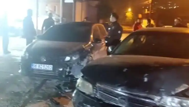 Çevirmeden Kaçan Araç Kazaya Karıştı: Gözaltılar ve Yaralılar Var!