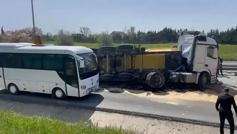 Büyükçekmece TEM Otoyolu’nda Feci Kaza: Yolda Ulaşım 3 Saat Kesintiye Uğradı!