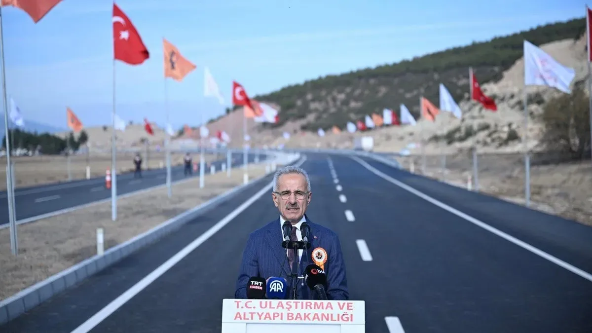 Ulaştırma Bakanlığı Antalya Trafiği İçin Harekete Geçti: Şehir İçi Ulaşım Rahatlayacak