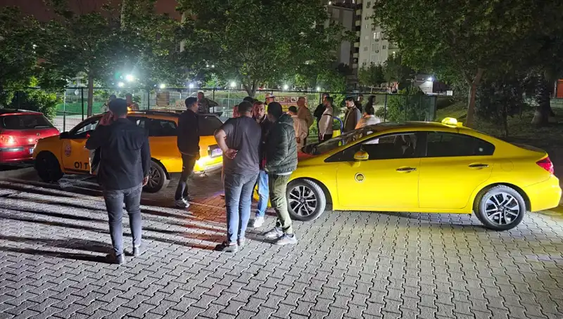 Adana’da Korsan Taksi Çatışması: Taksiciyi Darbede Neyse ki Kurtardı