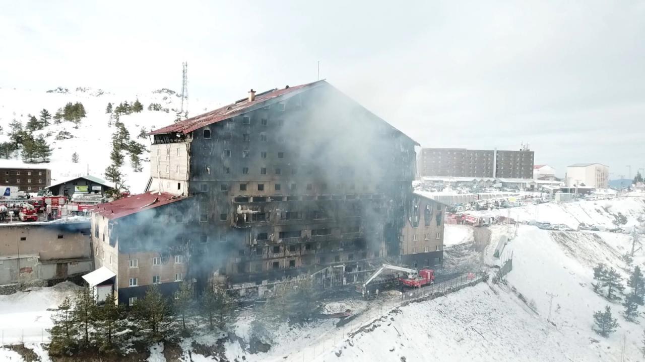 Yangın ile İlgili Otelin Sahibi ve 3 Kişi Gözaltına Alındı