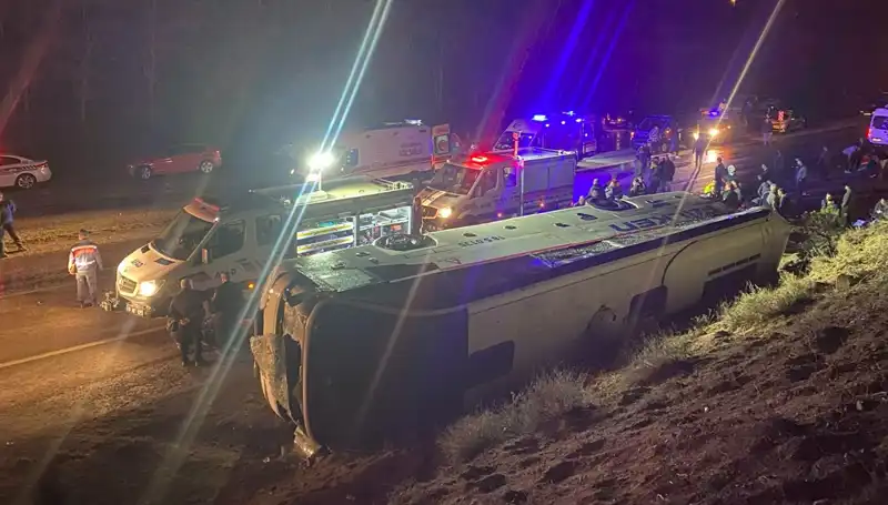 İşçi Servisi Kazası: 23 Yaralı, Önemli Güvenlik Tespitleri Yapıldı
