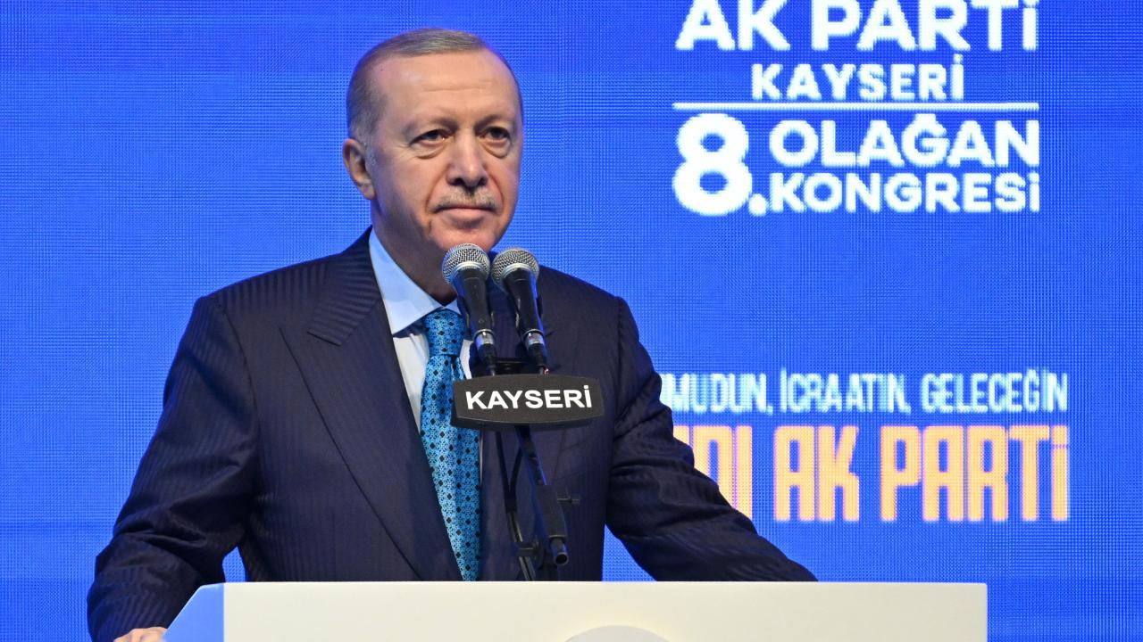 Cumhurbaşkanı Erdoğan: YPG'ye yönelik operasyonlar devam ediyor