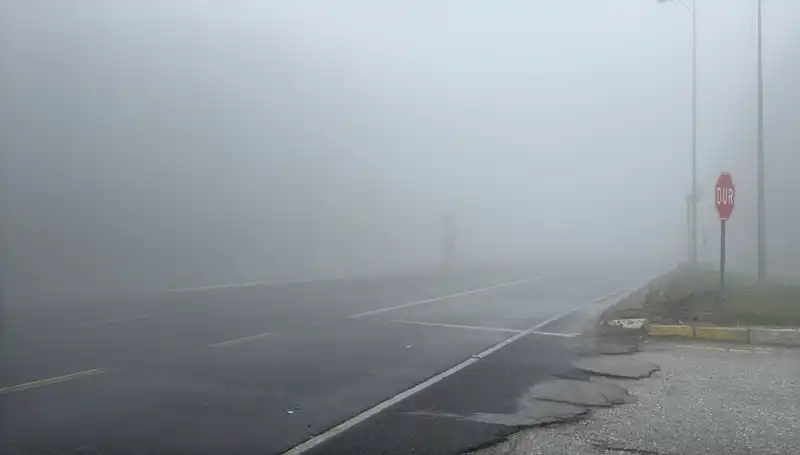 Bolu Dağı’ndaki Yoğun Sis, Trafik Güvenliğini Tehdit Ediyor!