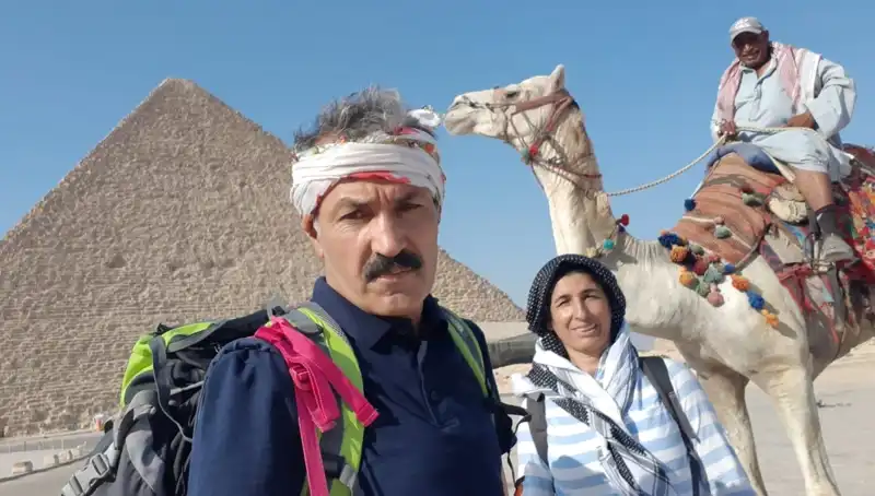 Şırnaklı Çiftin İneklerle Yarıştığı Eşsiz Seyahat Hikayesi