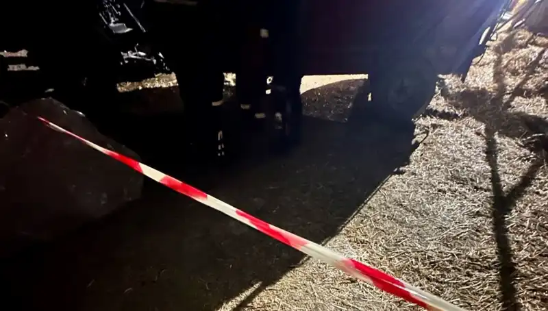 Yem Karma Makinesinde Korkunç Ölüm: İzmir'e Vinçle Taşındı