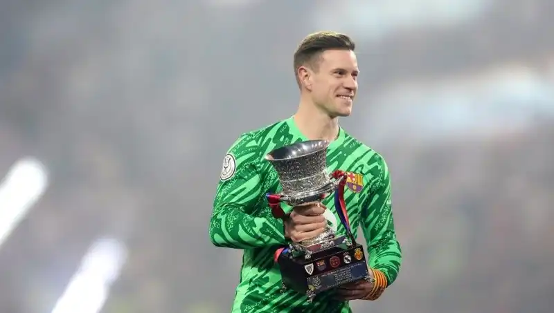Barcelona'nın Kalesi Ter Stegen Sakatlıktan Dönüyor: Takıma Katılması Büyük Umut!